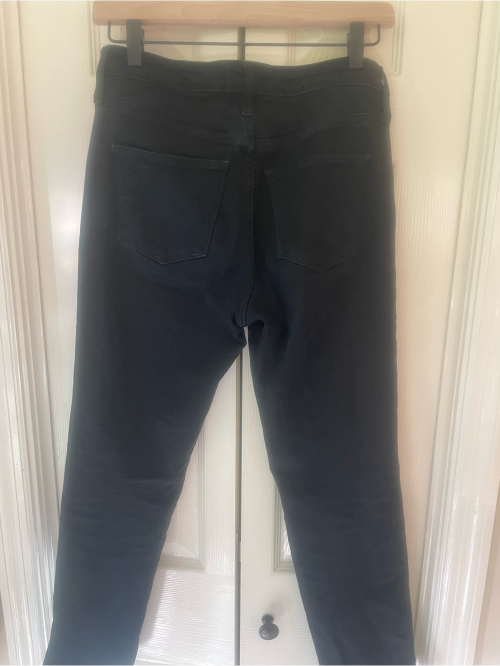 Universal Thread Women's High Rise Slim Straight Jeans